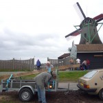 opladen van de balken voor de scheerbalk bij de houtzaagmolen het jonge schaap